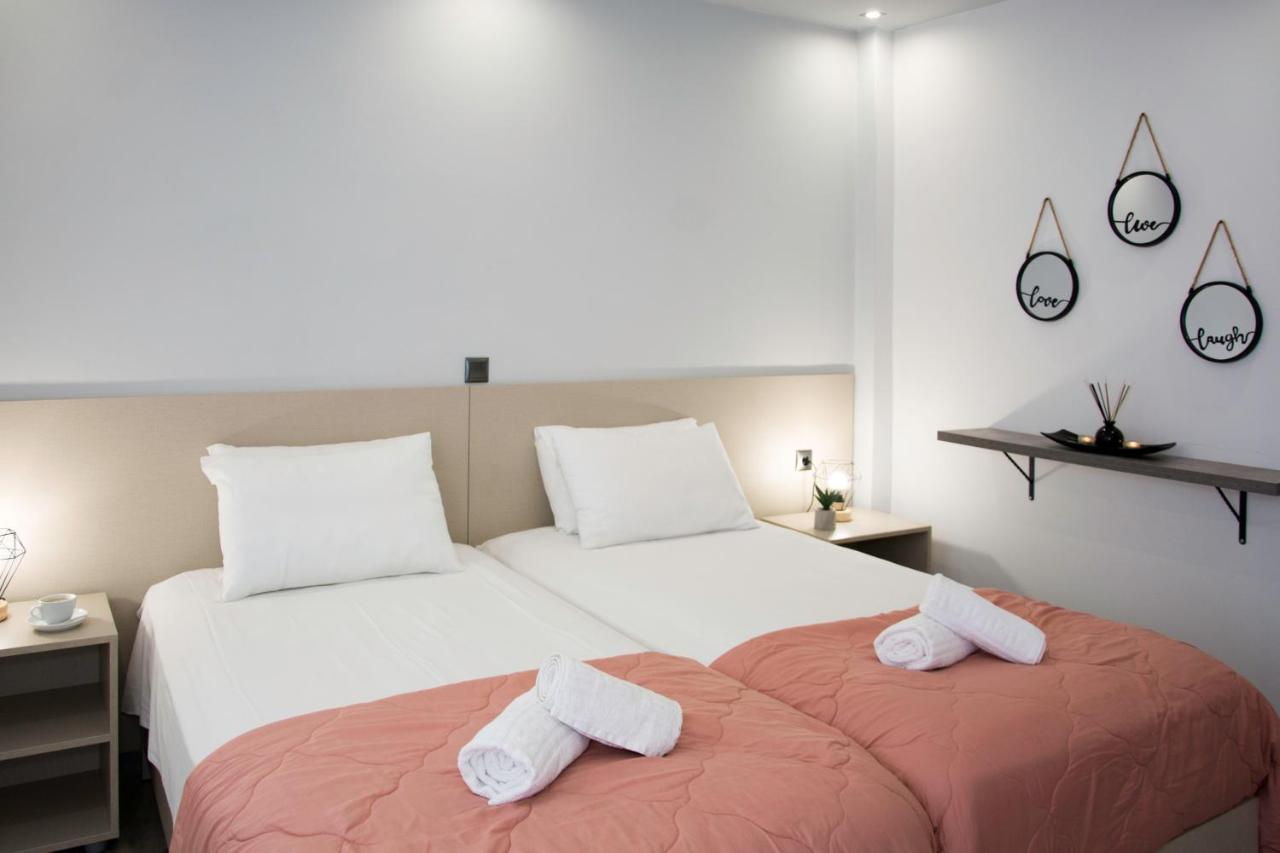 Big Max Guesthouse Kavos Bagian luar foto