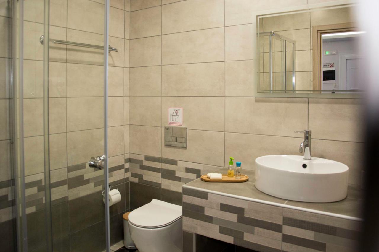 Big Max Guesthouse Kavos Bagian luar foto